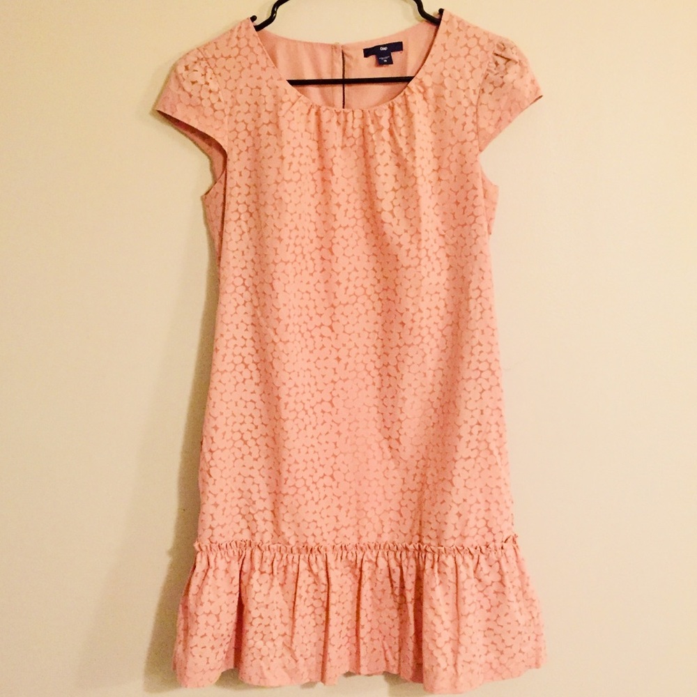 Gap EUC darling peach pink dress with pockets!